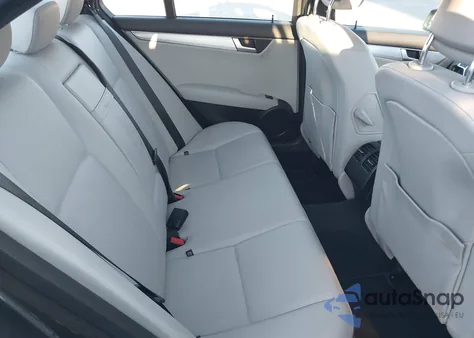 2013 Mercedes-Benz C 250 from USA, damaged, VIN WDDGF4HB4DA750002